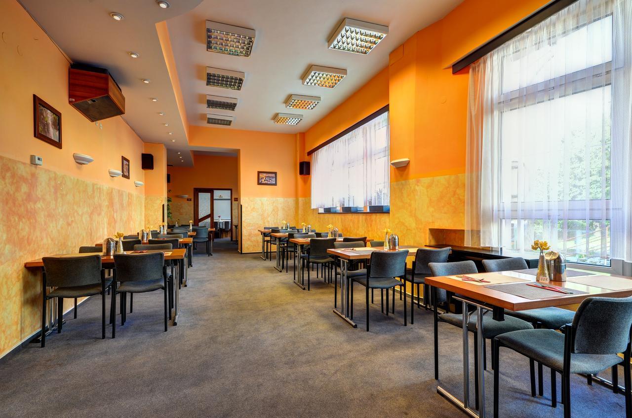Hotel Pizzeria Istria Velké Losiny Esterno foto