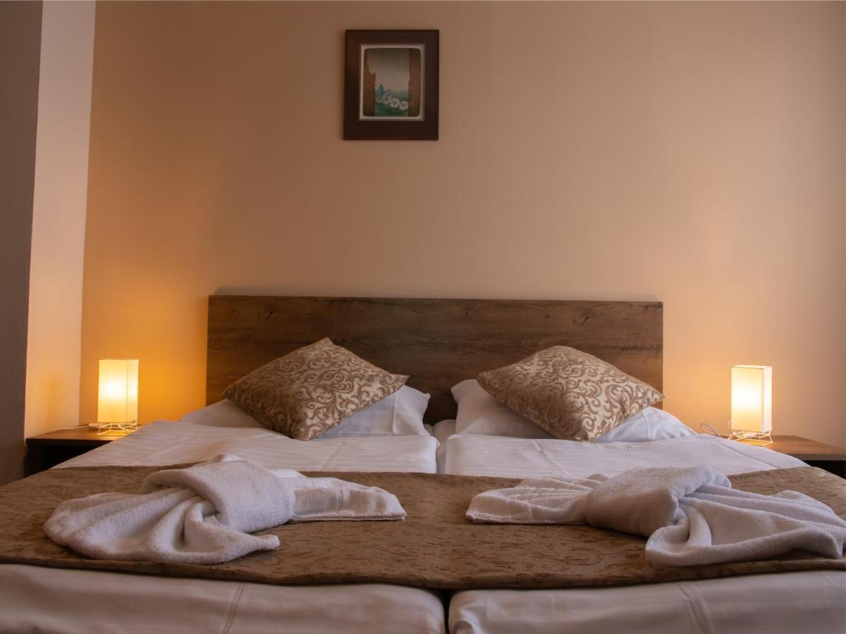 Hotel Pizzeria Istria Velké Losiny Esterno foto